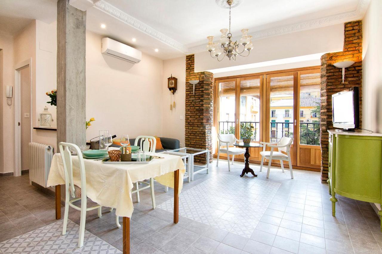 Bright & Elegant Centre 3 Bedroom Appartement *
